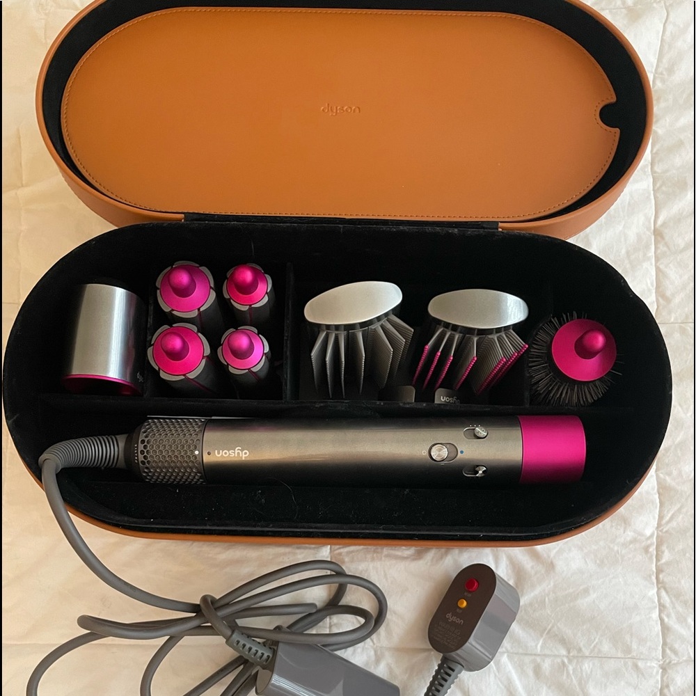(refurbished) LIKE NEW DYSON AIR WRAP FULL SET